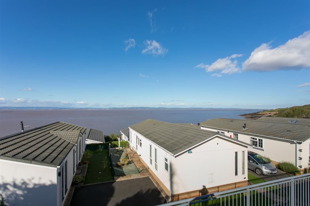 2 bed mobile/park home for sale in Walton Bay, Clevedon BS21, £220,000