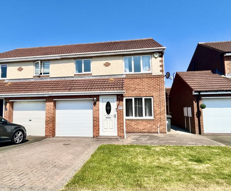 3 bed property for sale in Holyfields, West Allotment, Newcastle Upon