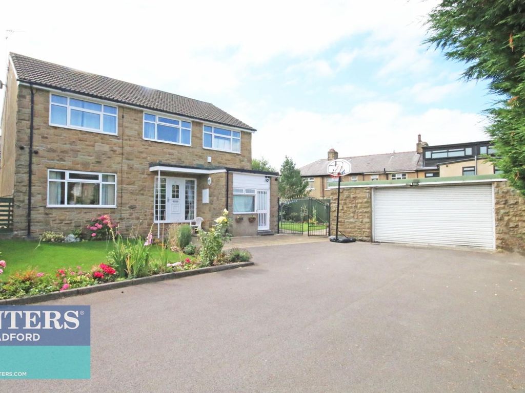 4 bed detached house for sale in Runswick Street, Bradford BD5 Zoopla