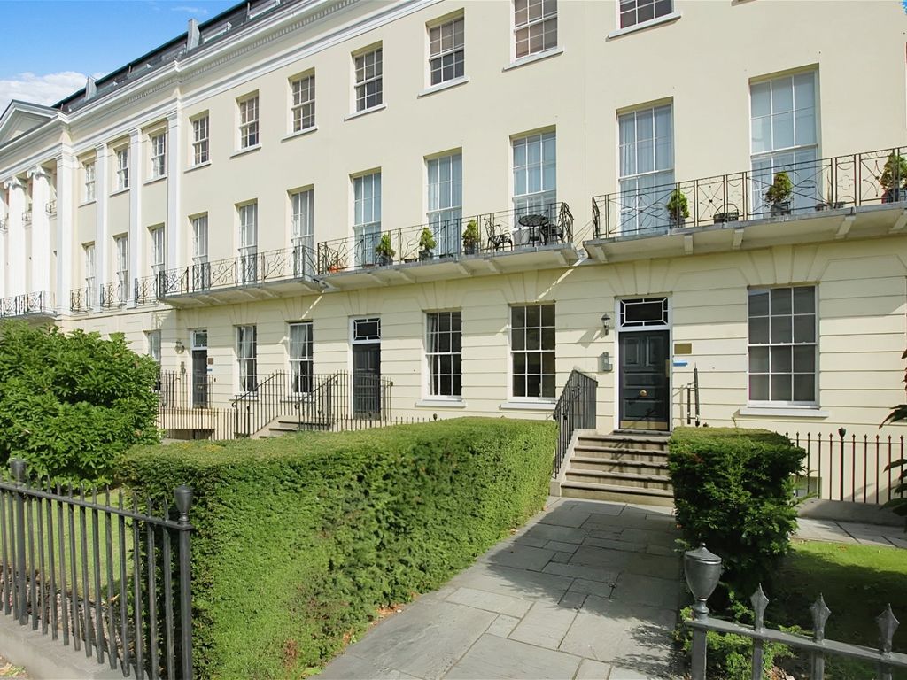 2 bed flat for sale in Evesham Road, Cheltenham GL52, £240,000 Zoopla