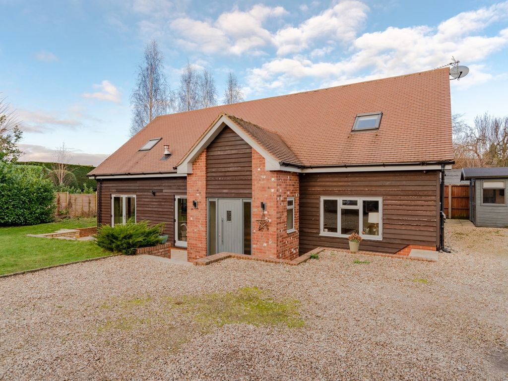 4 bed detached house for sale in Gretton Road, Gotherington, Cheltenham
