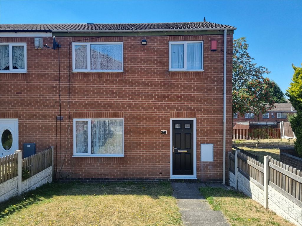 3 bed end terrace house for sale in Boniface Gardens, Nottingham NG5