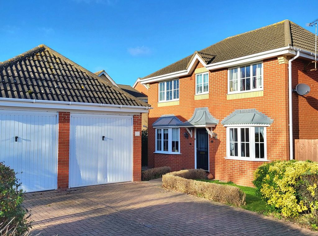 4 bed detached house for sale in Park Farm Way, Peterborough PE2, £