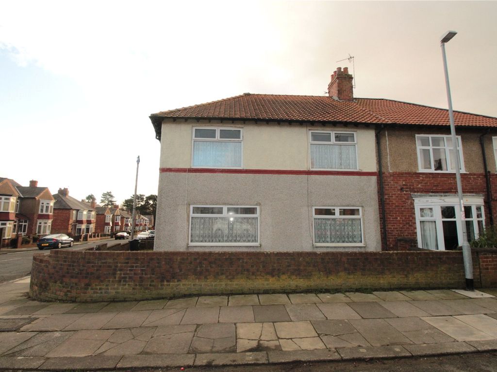 3 bed semidetached house for sale in Westlands Road, Darlington