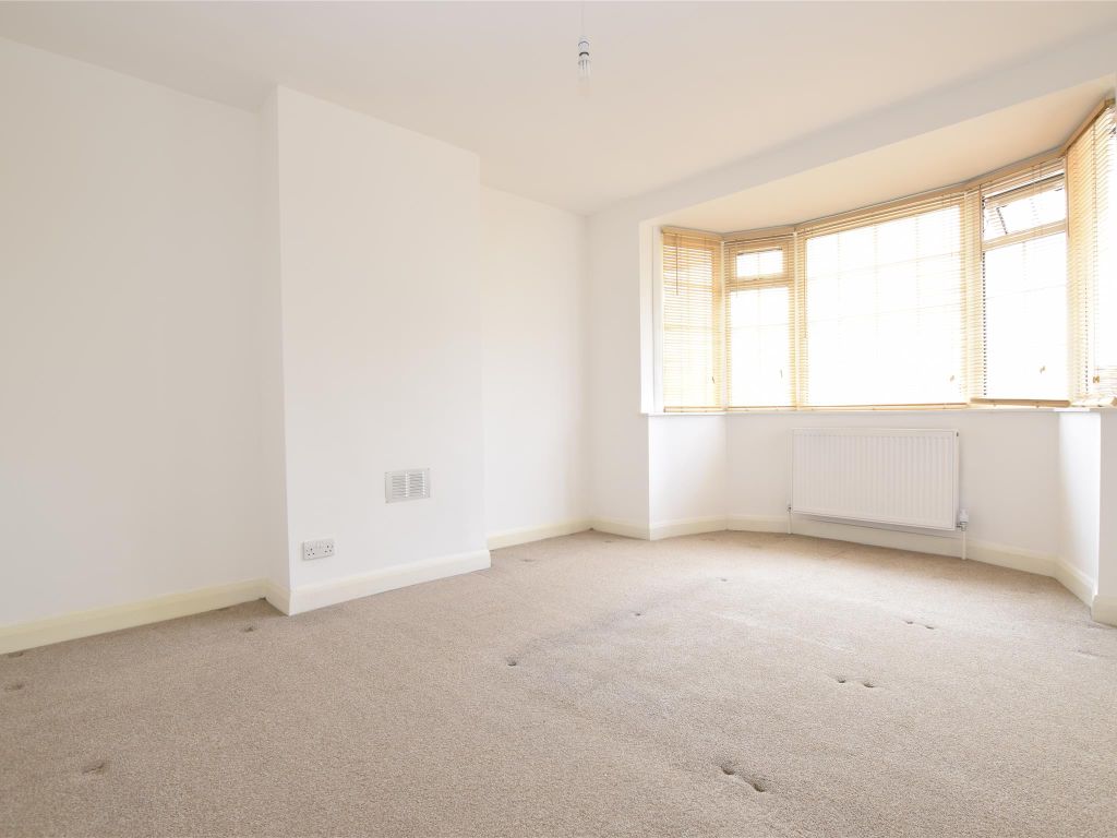 3 bed detached house to rent in Church Road, Bexleyheath, Kent DA7, £