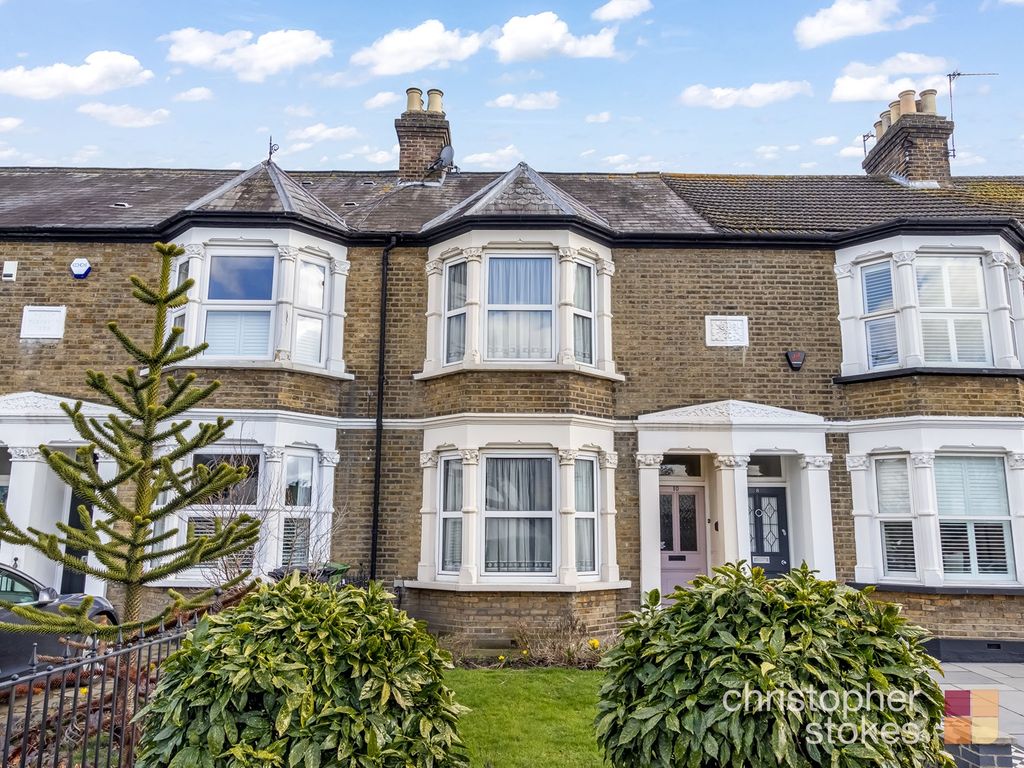 3 bed terraced house for sale in Turners Hill, Cheshunt, Waltham Cross