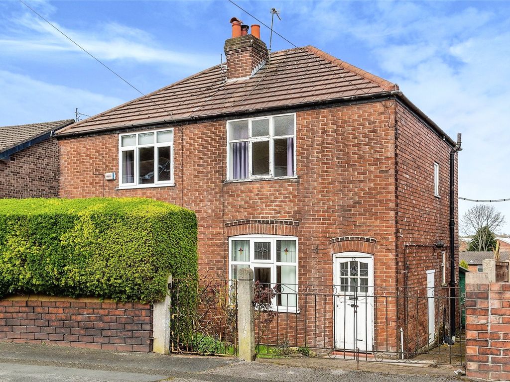 2 bed semidetached house for sale in Vernon Avenue, Stockport, Greater