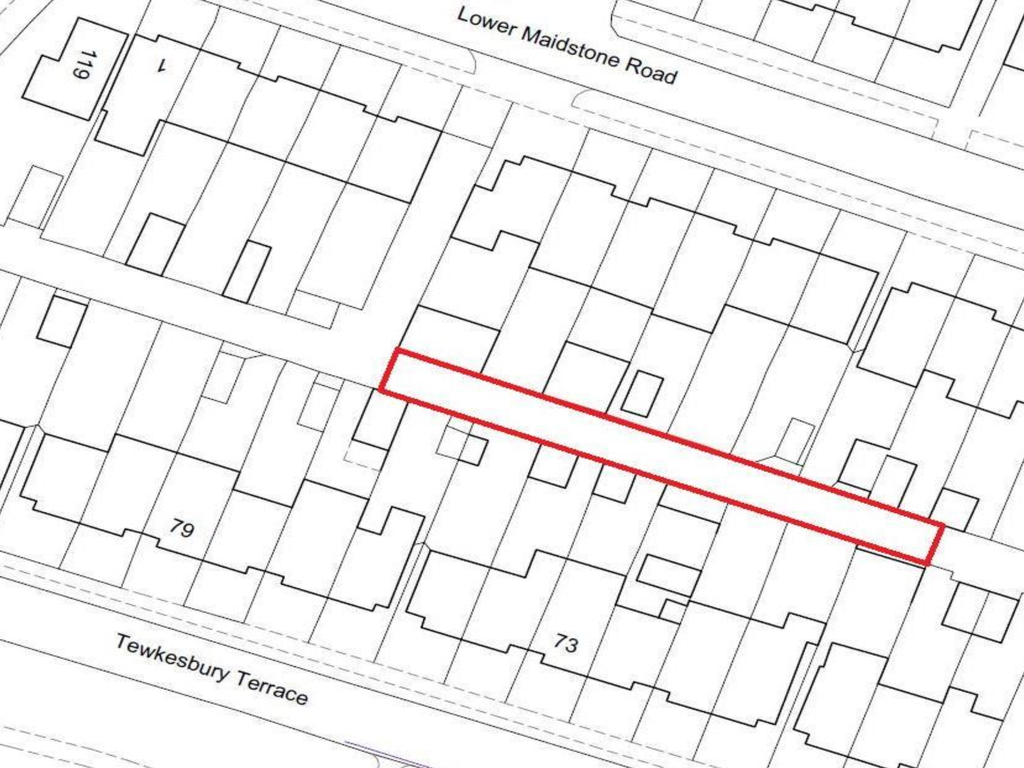 Lower Maidstone Road, New Southgate, London N11  