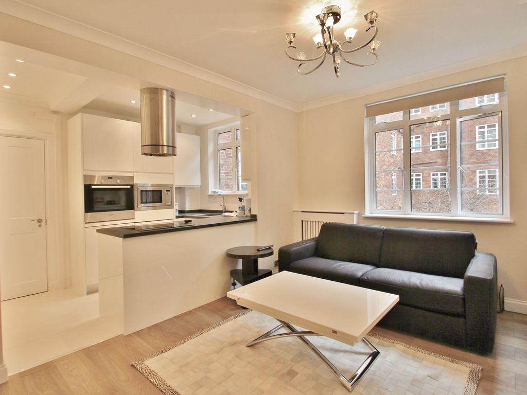 1 bed flat to rent in Latymer Court, Hammersmith Road, Hammersmith W6