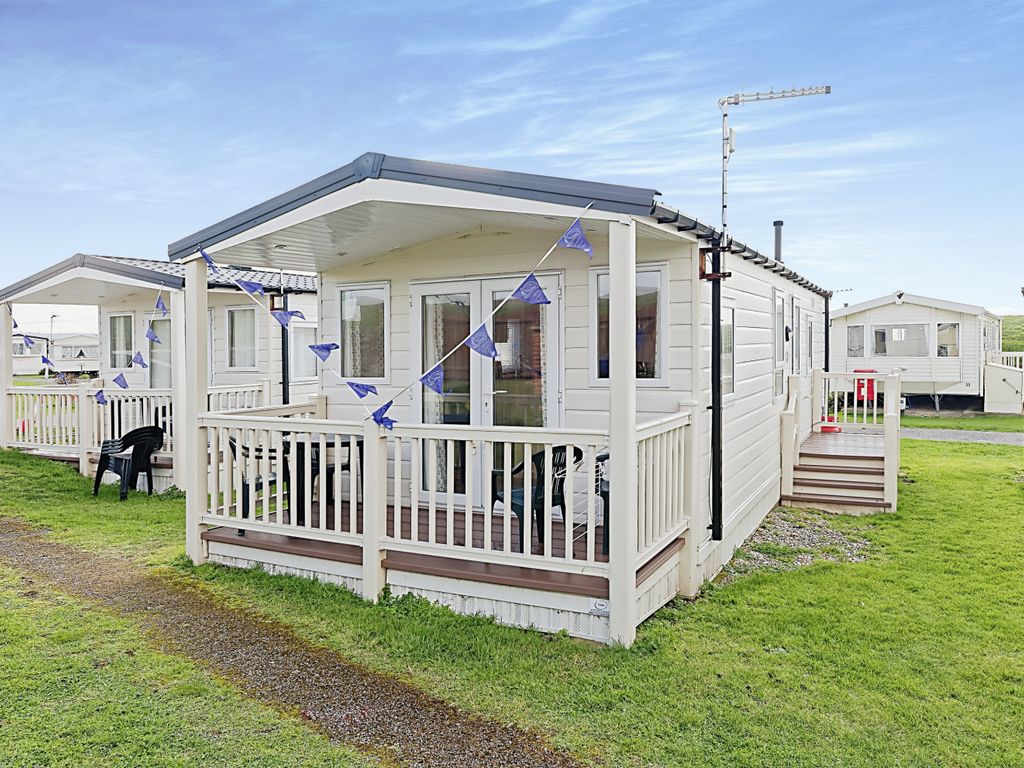 2 bed property for sale in Faversham Road, Seasalter, Whitstable CT5