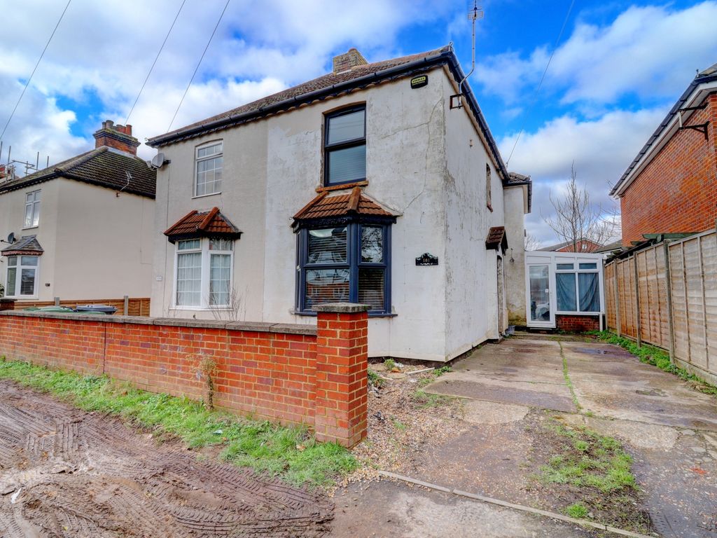 2 bed semidetached house for sale in Amersham Road, High HP13