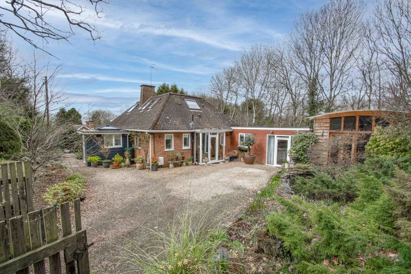 4 bed bungalow for sale in Dark Lane, Astwood Bank, Redditch B96 Zoopla
