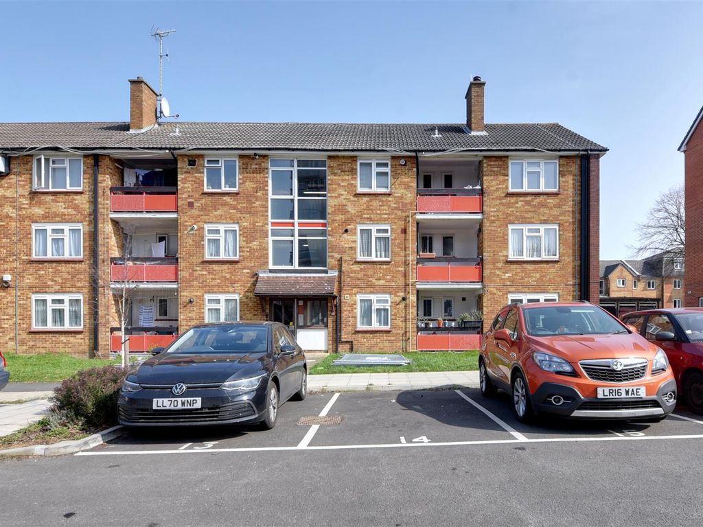 Norfolk Close, East Finchley N2  