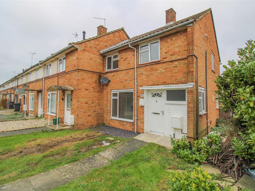 2 bed terraced house for sale in Fullers Mead, Newhall, Harlow CM17, £