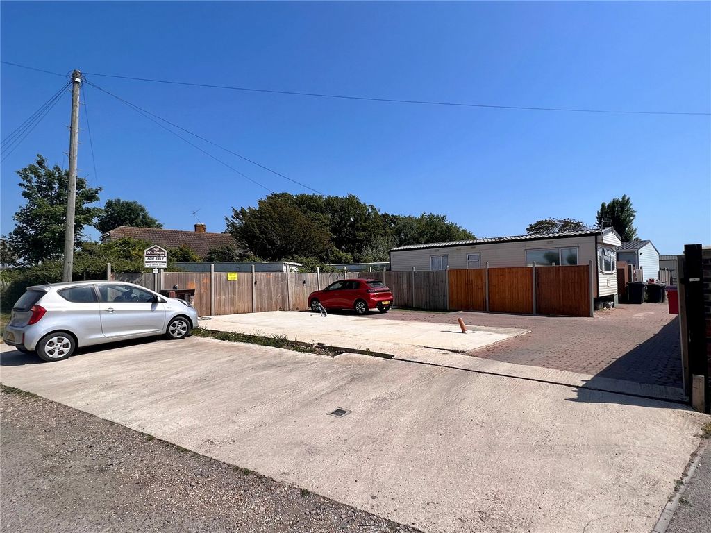 Property for sale in Haven Road, Hayling Island, Hampshire PO11 Zoopla
