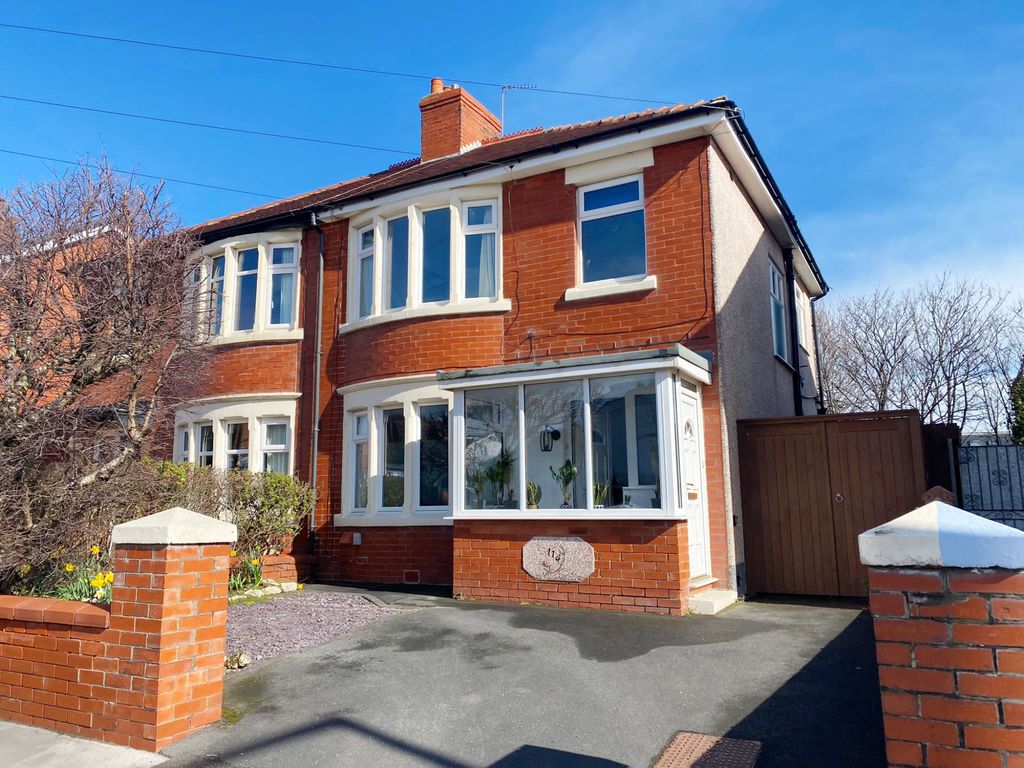 3 bed semidetached house for sale in St. Andrews Road North, St. Annes
