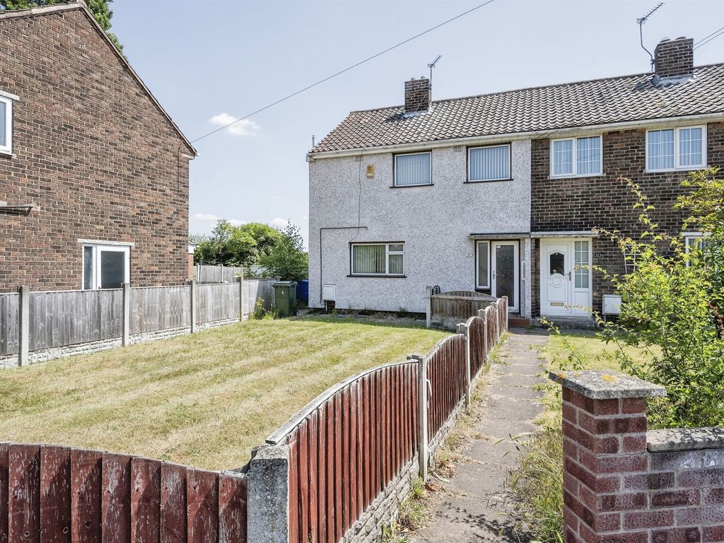 3 bed semidetached house for sale in The Oval, Dunscroft, Doncaster