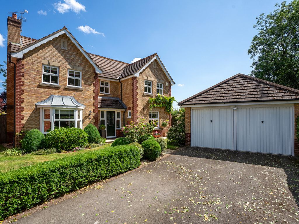 4 bed detached house for sale in Percival Drive, Leamington Spa