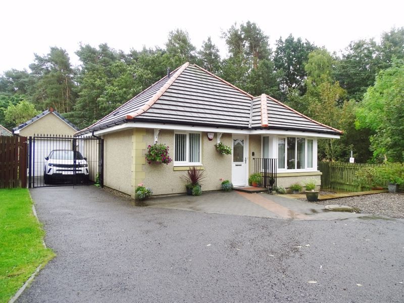 3 bed detached bungalow for sale in Laird's Drive, Clackmannan FK10, £