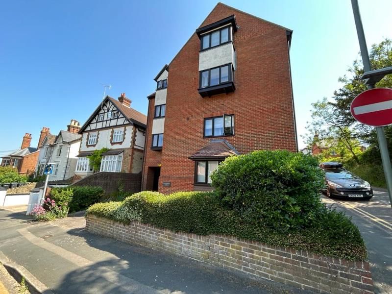 1 bed flat to rent in Warren Road, Guildford GU1 Zoopla