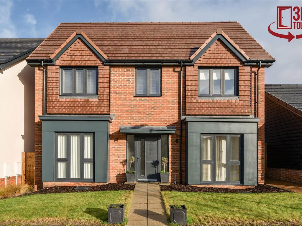 5 bed detached house for sale in Collins Walk, Crowthorne, Berkshire