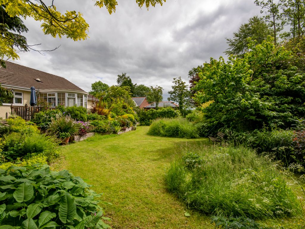 3 bed detached bungalow for sale in Penylan, Penybontfawr, Oswestry