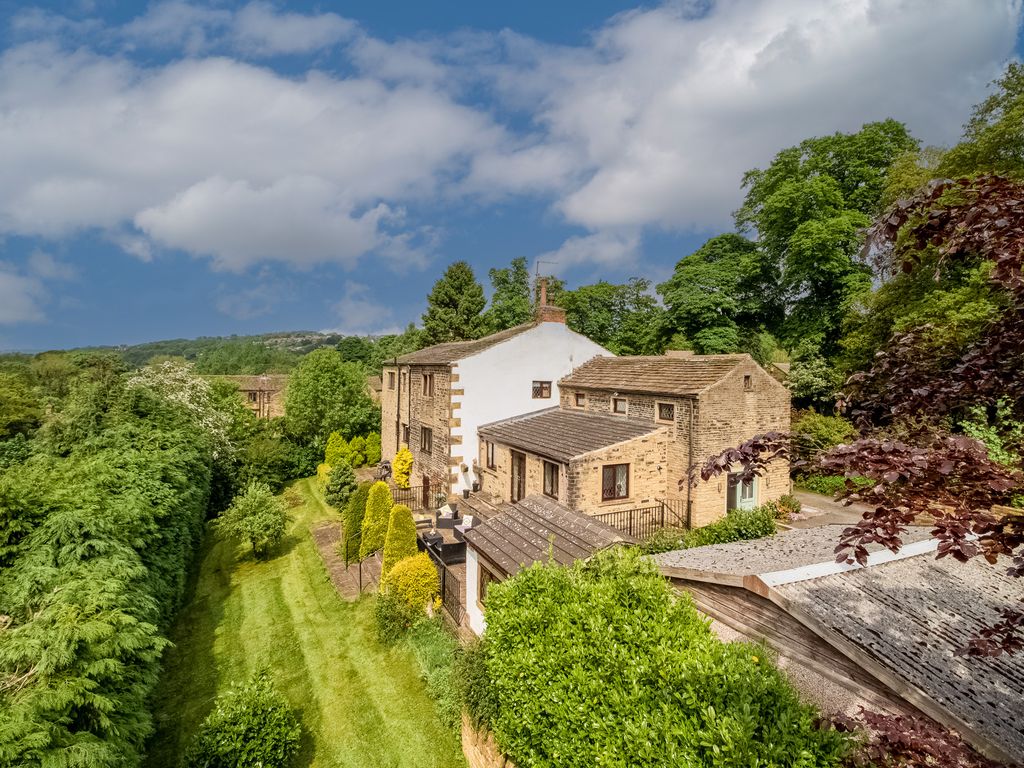 5 bed farmhouse for sale in Penistone Road, Fenay Bridge, Huddersfield