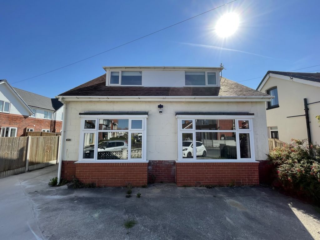 4 bed bungalow for sale in St. Davids Avenue, Cleveleys FY5 Zoopla