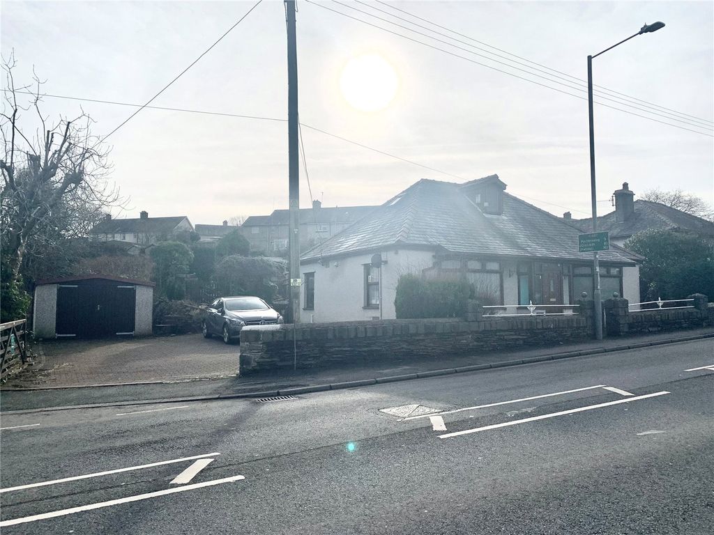 3 bed bungalow for sale in Minffordd Road, Penrhyndeudraeth, Gwynedd
