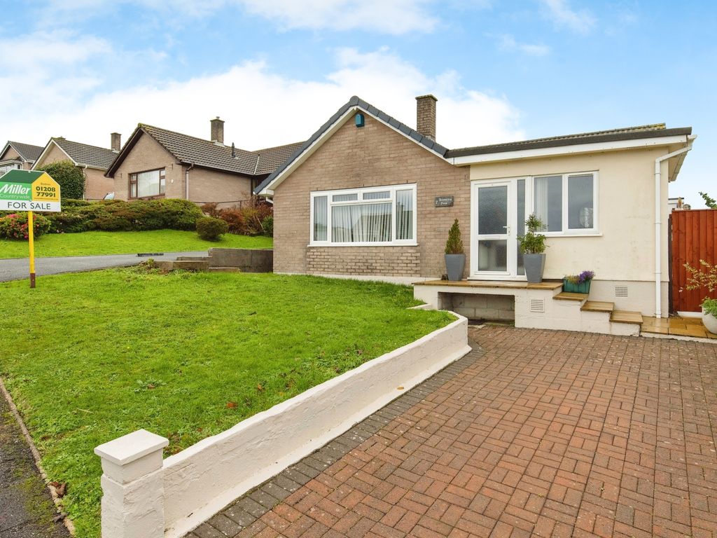 3 bed bungalow for sale in Bosvenna View, Bodmin, Cornwall PL31, £