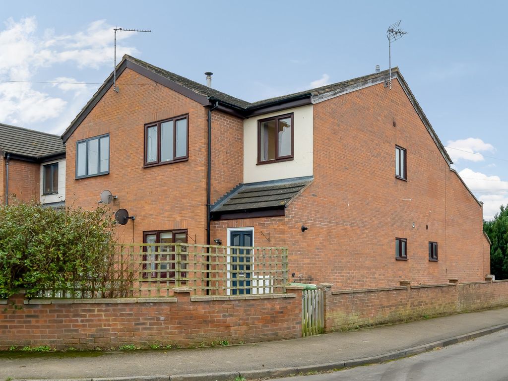 2 bed end terrace house for sale in Maple Drive, Charlton Kings