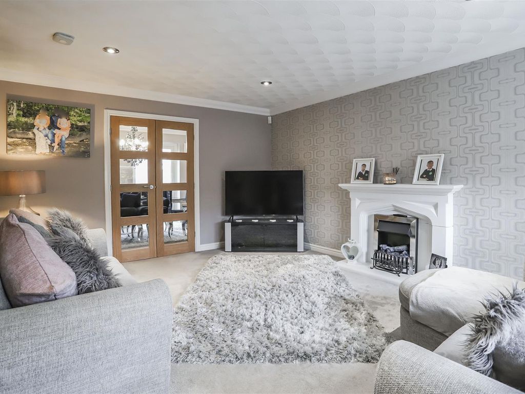 4 bed property for sale in Burnley Road, Stacksteads, Bacup OL13 Zoopla