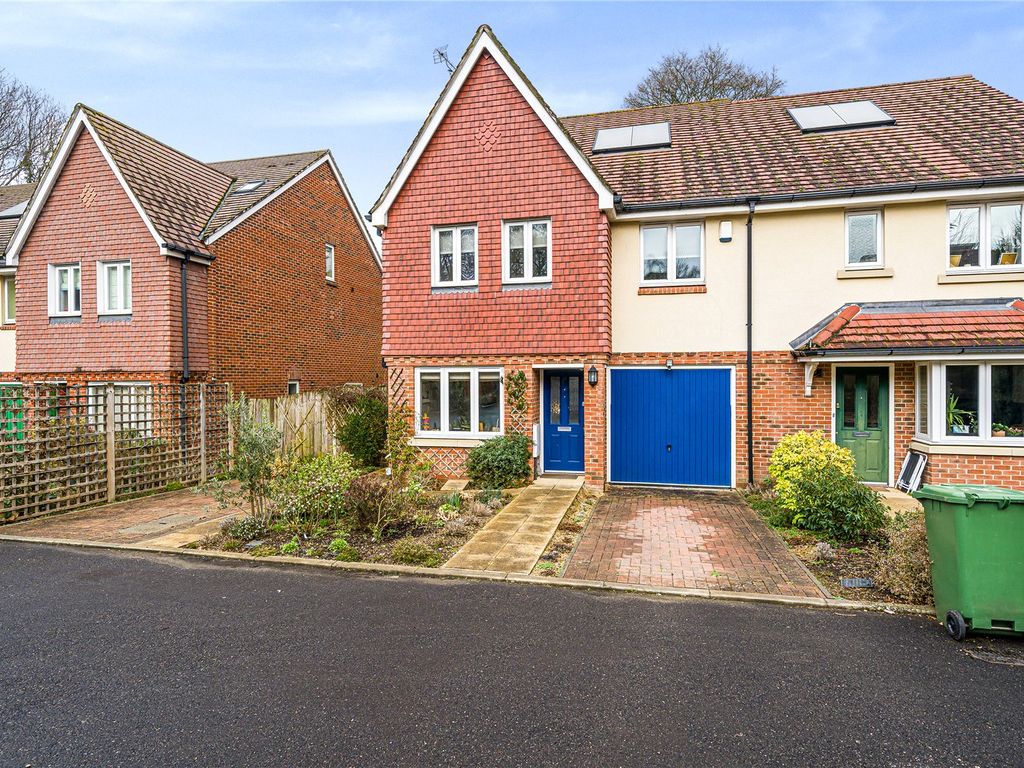 4 bed semidetached house for sale in Fletcher Close, St. Johns, Woking