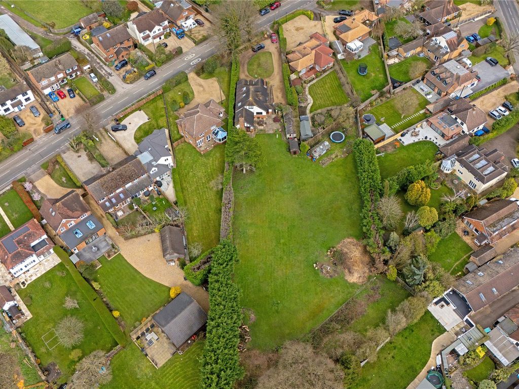 4 bed detached house for sale in School Road, Barkham, Wokingham