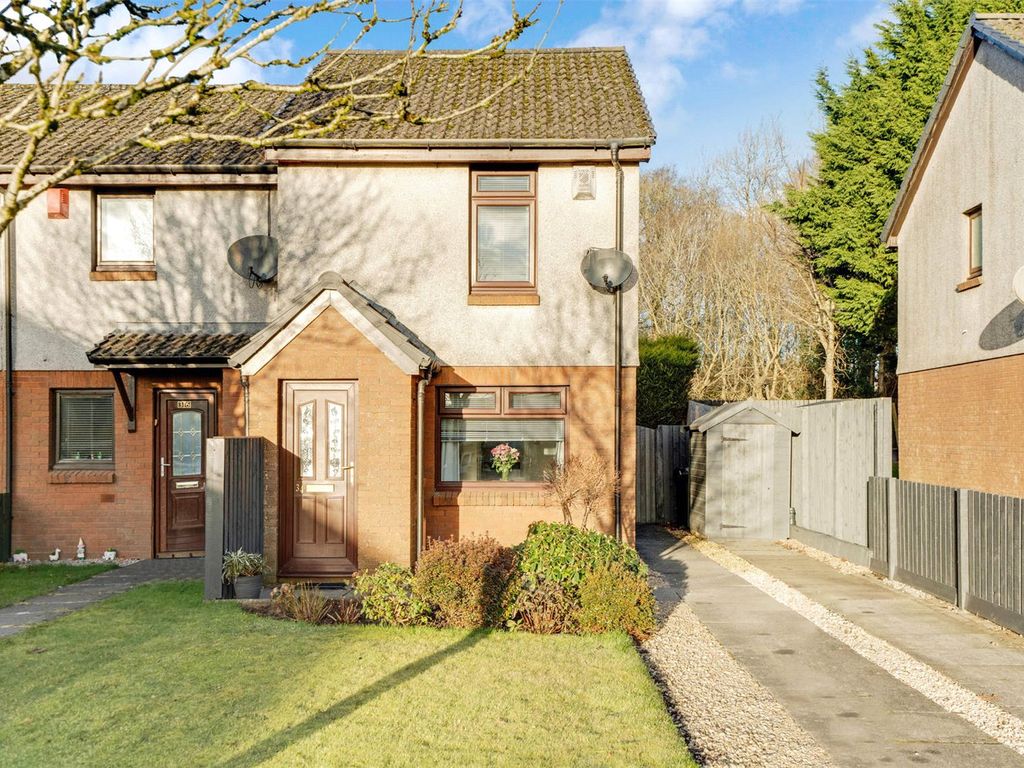 2 bed end terrace house for sale in Harris Close, Newton Mearns