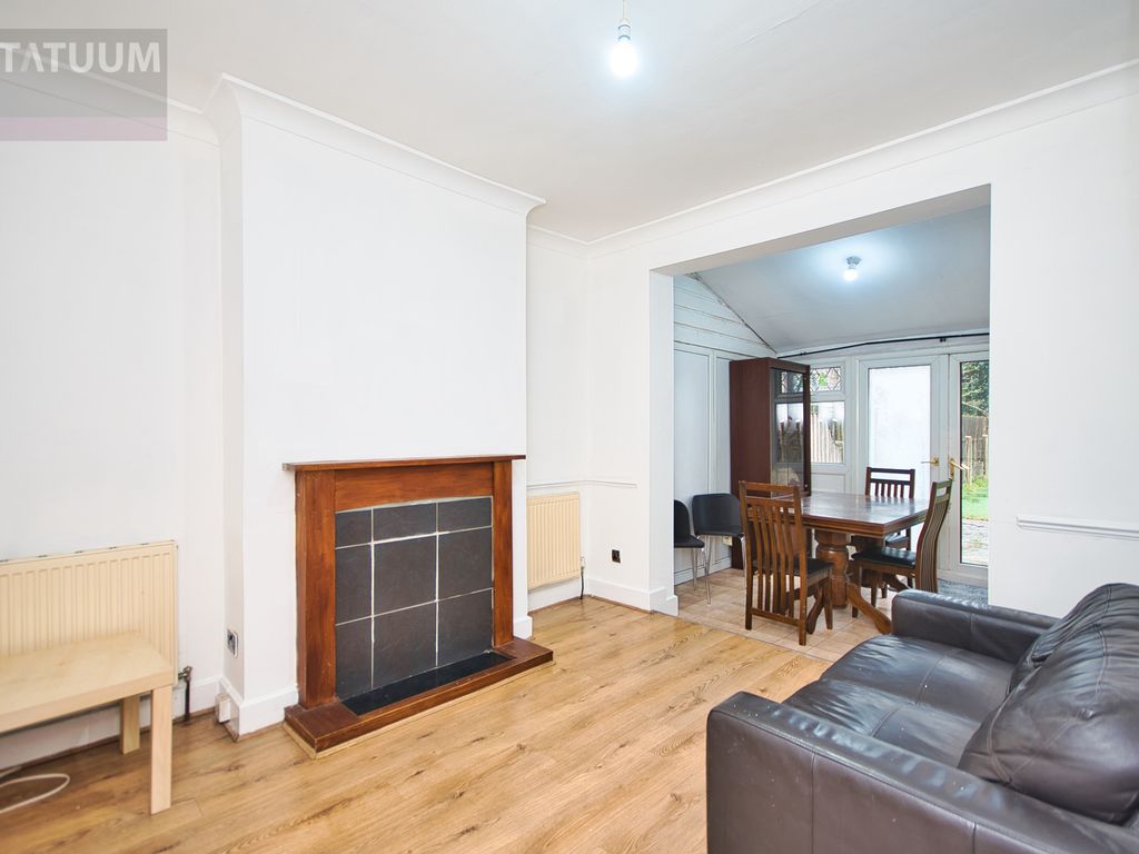 4 bed terraced house to rent in Westminster Gardens, Essex IG11, £2,395