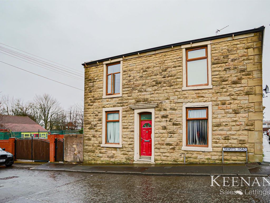 3 bed end terrace house for sale in Tanpits Road, Oswaldtwistle