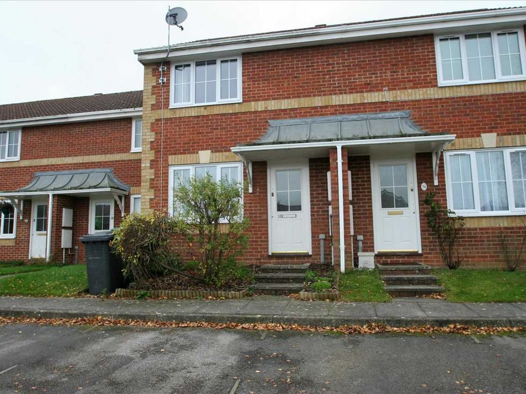 2 bed terraced house to rent in Hatch Warren, Basingstoke, Hampshire