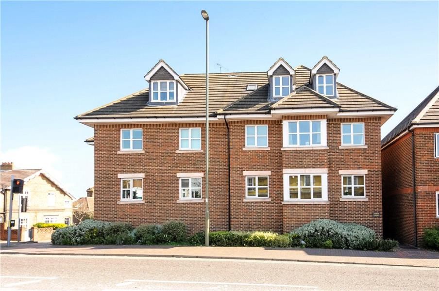 2 bed flat to rent in Lower Guildford Road, Knaphill, Woking GU21 Zoopla