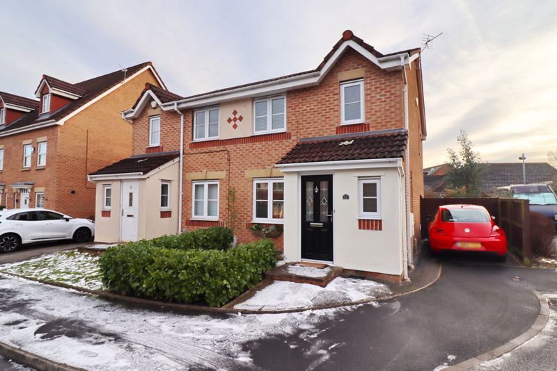 4 bed semidetached house for sale in Lawndale Drive, Worsley