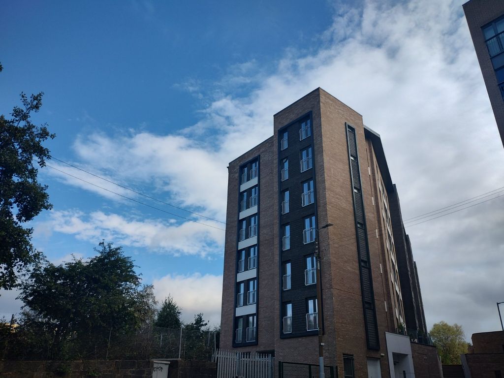 3 bed flat to rent in Bell Street, Glasgow G4, £1,800 pcm Zoopla