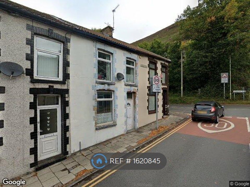3 bed terraced house to rent in School Street, Williamstown, Tonypandy