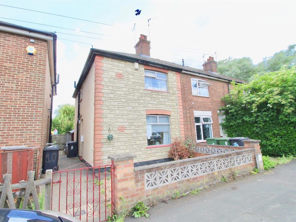 3 bed end terrace house to rent in South Street, Stanground