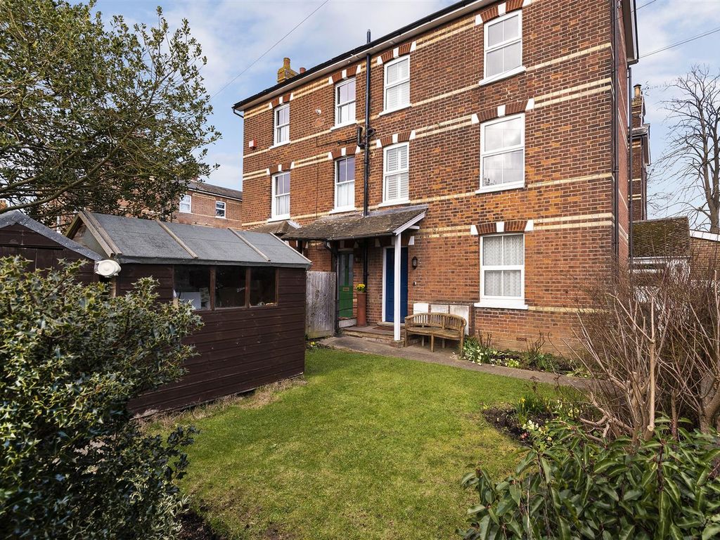 2 bed flat to rent in The Avenue, Tonbridge TN9 Zoopla