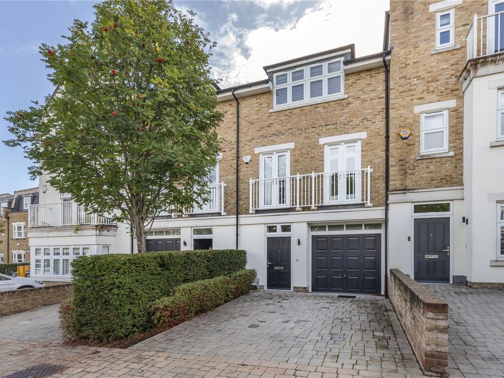 Emerald Square, Putney SW15  