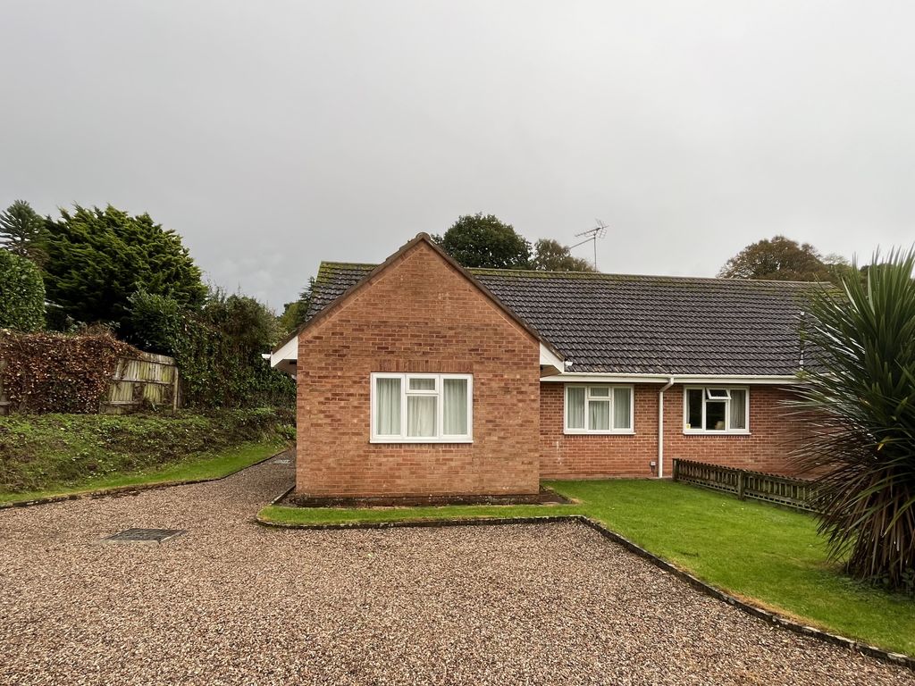 2 bed semidetached bungalow to rent in Knapp Hill, Sidmouth EX10, £
