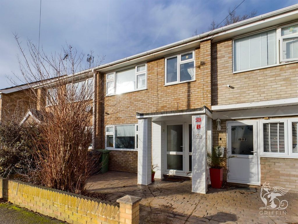 3 bed terraced house for sale in Northlands Close, StanfordLeHope
