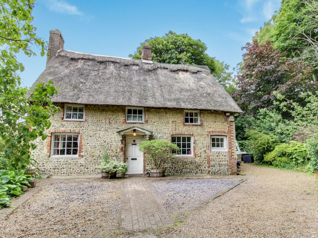 2 bed detached house for sale in Kingston Lane, Southwick, Brighton