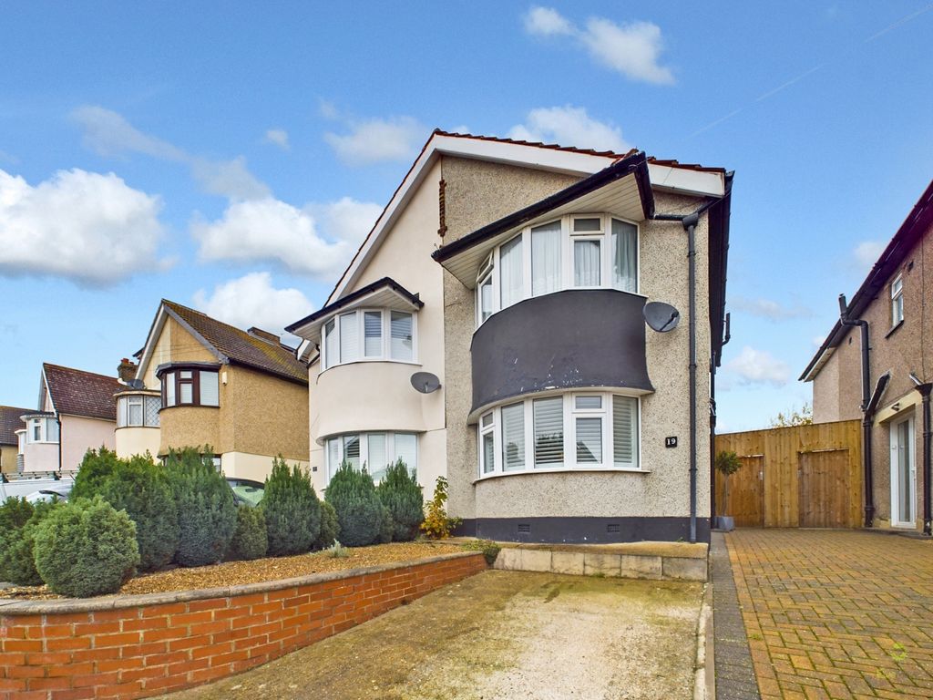 2 bed semidetached house for sale in Seaton Road, Welling DA16, £
