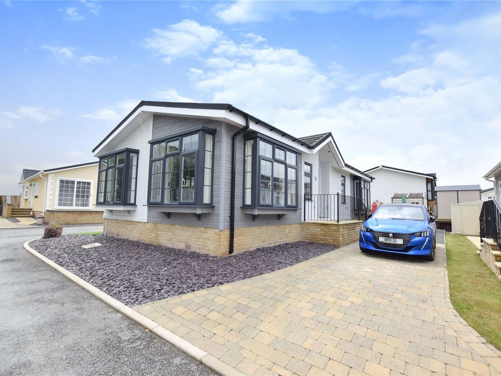 2 bed bungalow for sale in Meadowlands Court, Poundstock, Bude EX23, £